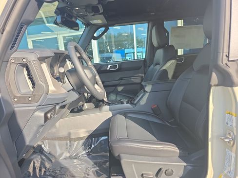 New 2026 Ford Bronco Outer Banks AWD/4WD image 18