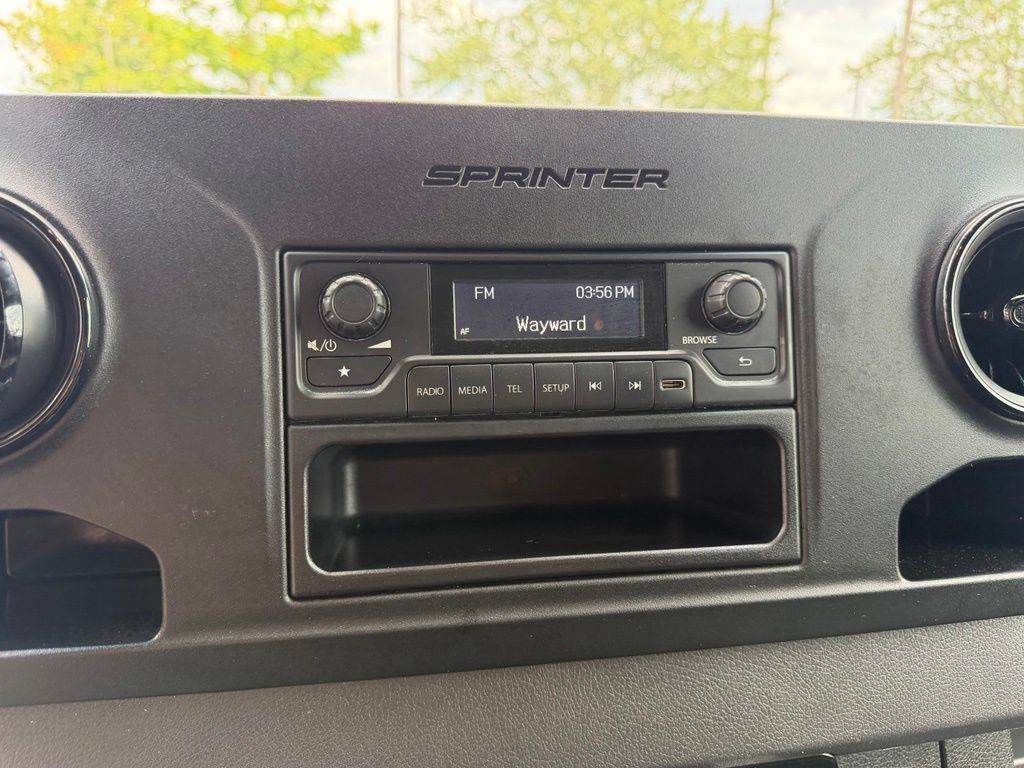Used 2025 Mercedes-Benz Sprinter 2500 image 18