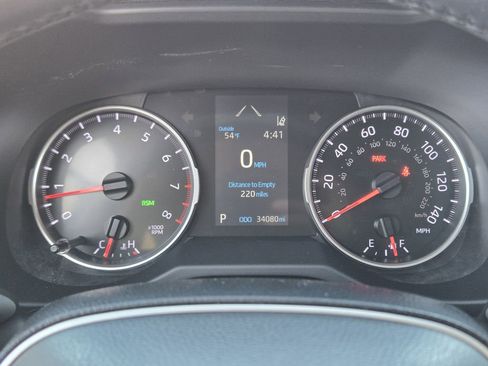 Used 2021 Toyota RAV4 XLE Premium image 18