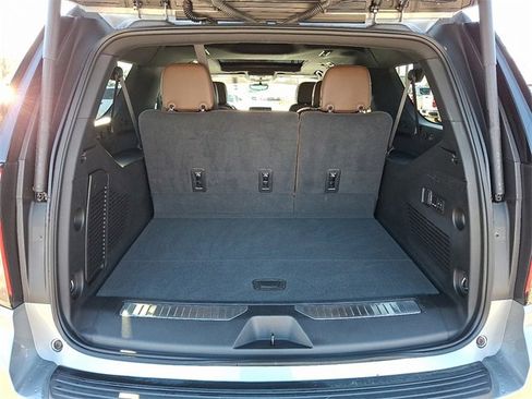 Used 2023 Chevrolet Suburban High Country w/ Premium Package 2 image 26
