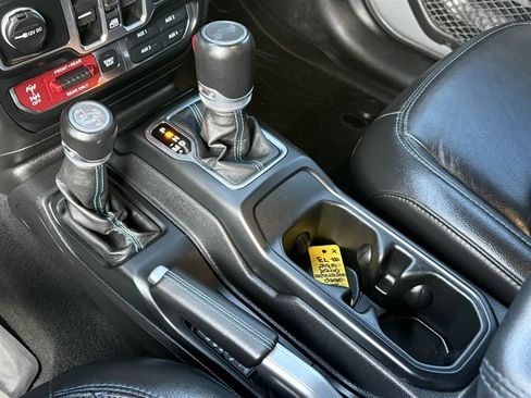 Used 2023 Jeep Wrangler Unlimited Rubicon 4xe w/ Steel Bumper Group image 34