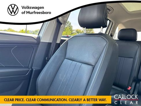 Used 2023 Volkswagen Tiguan SE w/ Panoramic Sunroof Package FWD image 25