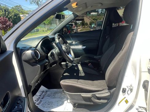 Used 2020 Nissan Kicks SV FWD image 27
