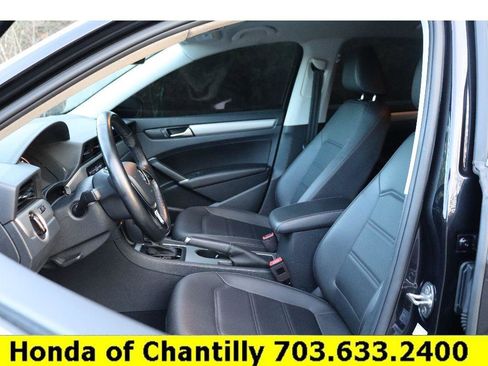 Used 2020 Volkswagen Passat 2.0T SE w/ Sunroof Package image 25