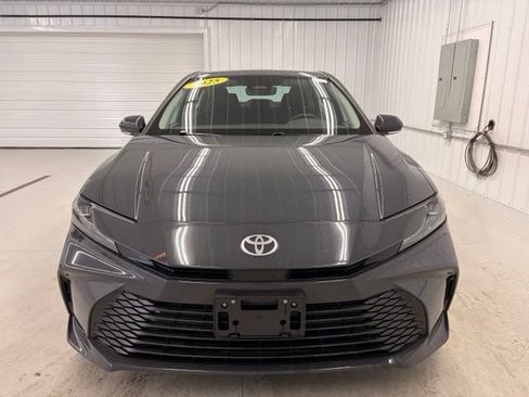 Used 2025 Toyota Camry LE w/ Convenience Package FWD image 2