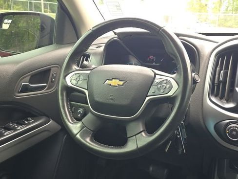 Used 2022 Chevrolet Colorado LT image 33