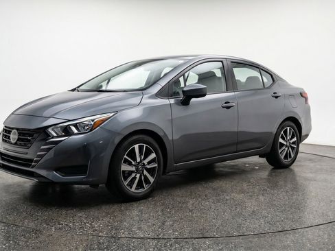 Used 2025 Nissan Versa SV FWD image 3