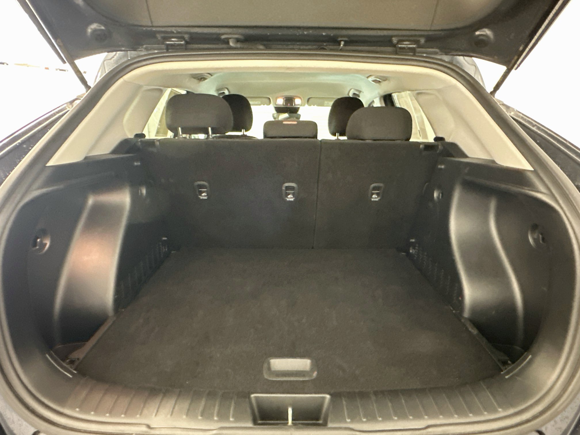 Used 2025 Hyundai Kona SEL AWD/4WD image 30