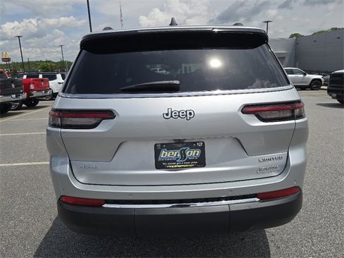 New 2025 Jeep Grand Cherokee L Limited w/ Trailer Tow Package image 14