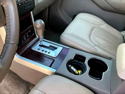 Used 2012 Nissan Pathfinder LE RWD image 17