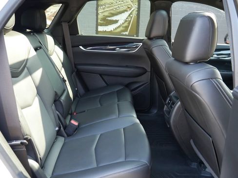 Used 2022 Cadillac XT5 Premium Luxury FWD image 15