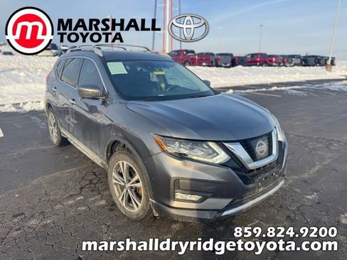 Used 2017 Nissan Rogue SL w/ SL Premium Package image 1