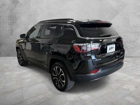 Used 2023 Jeep Compass Limited AWD/4WD image 6