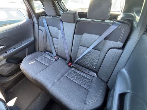 Used 2025 Nissan Kicks SV image 36