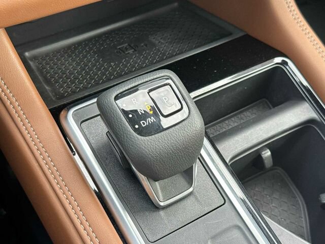 Used 2024 Nissan Pathfinder Platinum AWD/4WD image 26