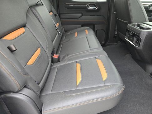 Used 2022 GMC Sierra 1500 AT4 w/ AT4 Premium Package image 21