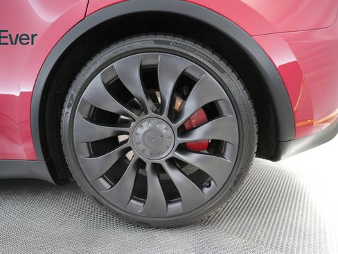 Used 2023 Tesla Model Y Long Range AWD/4WD image 21