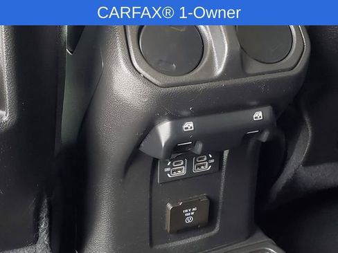 Used 2024 Jeep Wrangler Unlimited Rubicon image 34