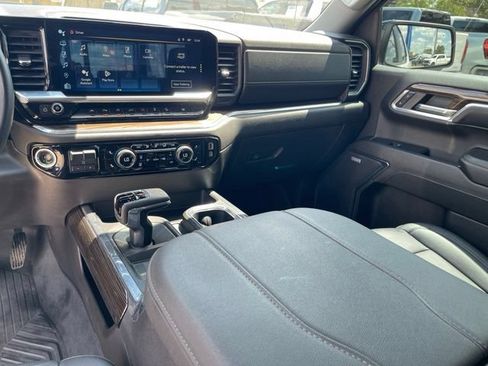 Certified 2024 Chevrolet Silverado 1500 LT Trail Boss w/ LT Trail Boss Premium Package AWD/4WD image 18
