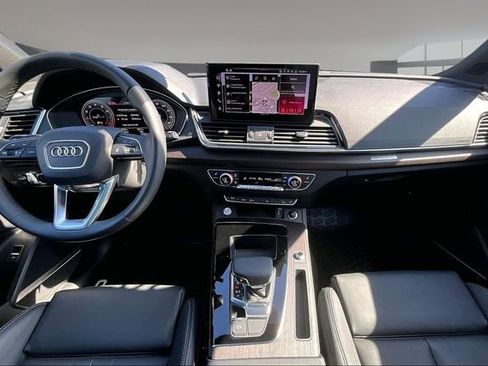 Used 2025 Audi Q5 2.0T Premium Plus w/ Premium Plus Package AWD/4WD image 7