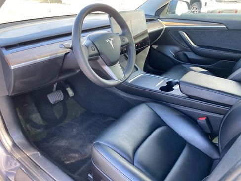 Used 2023 Tesla Model 3 Standard Range image 19