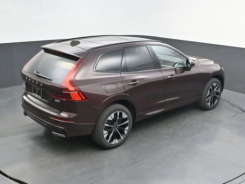 New 2026 Volvo XC60 B5 Plus AWD/4WD image 26