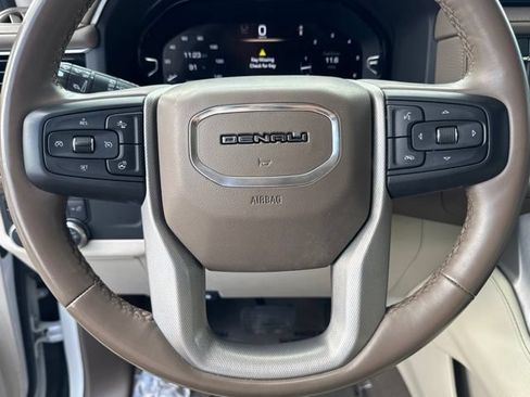 Used 2023 GMC Yukon XL Denali AWD/4WD image 31