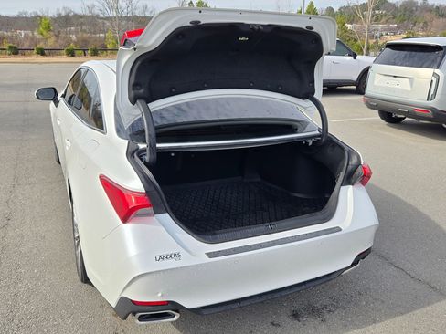 Used 2022 Toyota Avalon Limited w/ Advanced Safety Package image 18