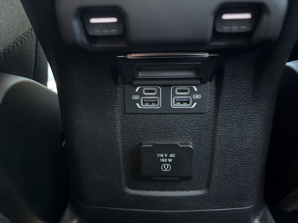 Used 2025 Jeep Wrangler Unlimited Sahara AWD/4WD image 14