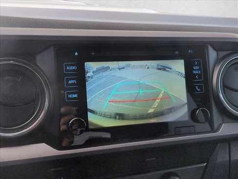 Used 2018 Toyota Tacoma TRD Sport image 14