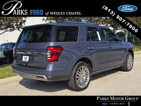 Certified 2023 Ford Expedition Limited image 5