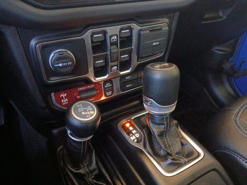 Used 2024 Jeep Wrangler Unlimited Rubicon 4xe w/ Capability Package image 17