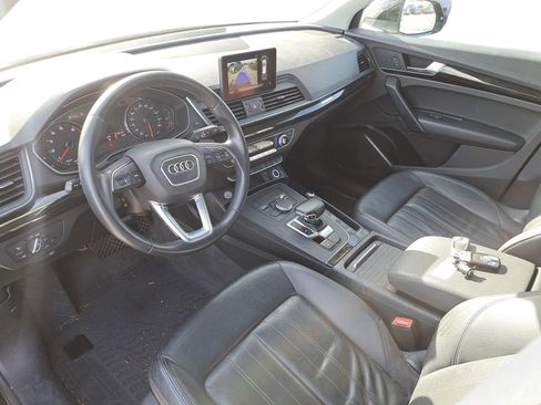 Used 2020 Audi Q5 2.0T Premium w/ Convenience Package image 5