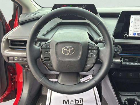 Used 2024 Toyota Prius XLE FWD image 29