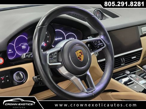 Used 2022 Porsche Cayenne Platinum Edition AWD/4WD image 29