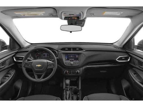 Used 2023 Chevrolet TrailBlazer LT w/ Convenience Package FWD image 4