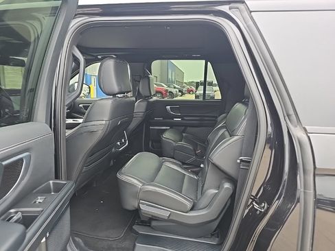 Used 2025 Ford Expedition Max Platinum w/ Stealth Appearance Package AWD/4WD image 18