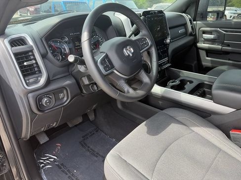 Used 2024 RAM 2500 Big Horn w/ Night Edition AWD/4WD image 10