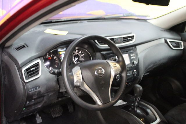 Used 2015 Nissan Rogue SV FWD image 14