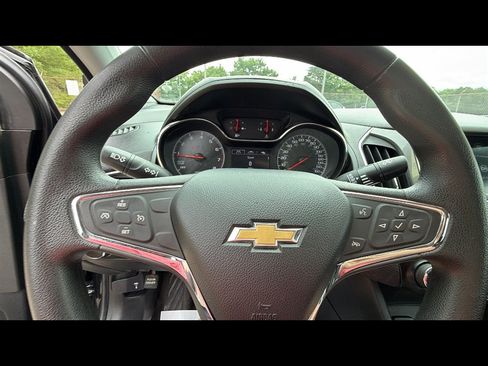 Used 2019 Chevrolet Cruze LT w/ LT True North Edition FWD image 12