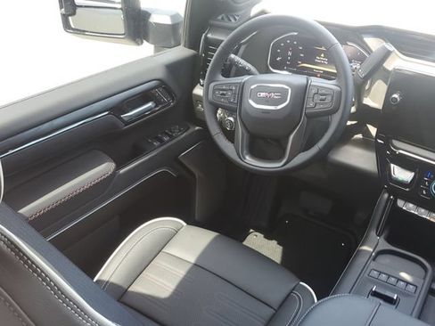 New 2026 GMC Sierra 2500 AT4X AWD/4WD image 13