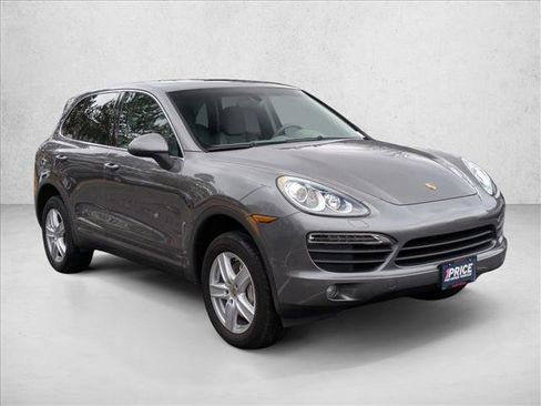 Used 2013 Porsche Cayenne S image 3