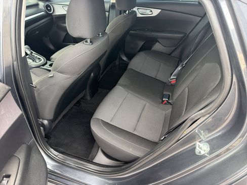 Used 2024 Kia Forte LXS FWD image 9