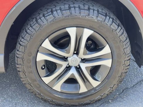 Used 2017 Toyota RAV4 LE image 9