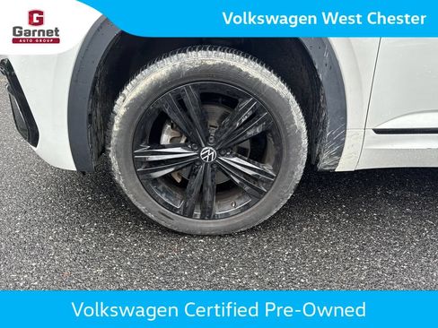 Certified 2023 Volkswagen Atlas Cross Sport SEL R-Line AWD/4WD image 17