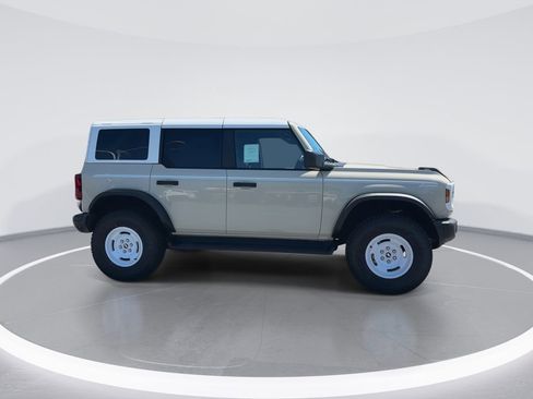 New 2026 Ford Bronco Heritage Edition AWD/4WD image 9
