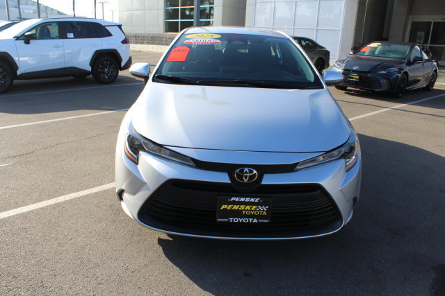 Certified 2025 Toyota Corolla LE FWD image 3