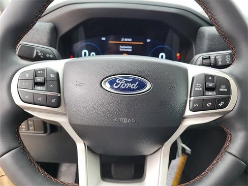 New 2026 Ford Explorer Active image 4