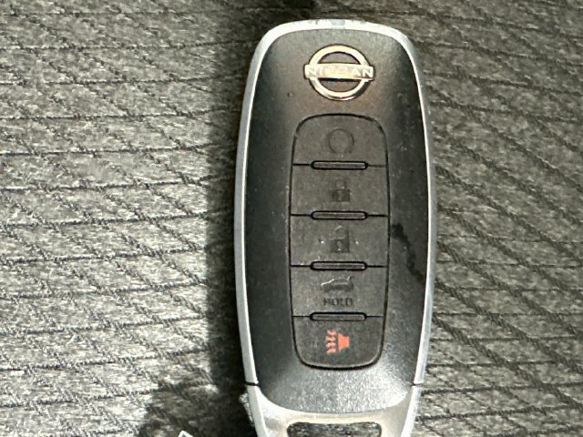 Used 2025 Nissan Rogue SV AWD/4WD image 16