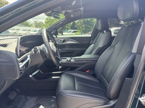 Used 2024 Cadillac Lyriq Tech RWD image 12